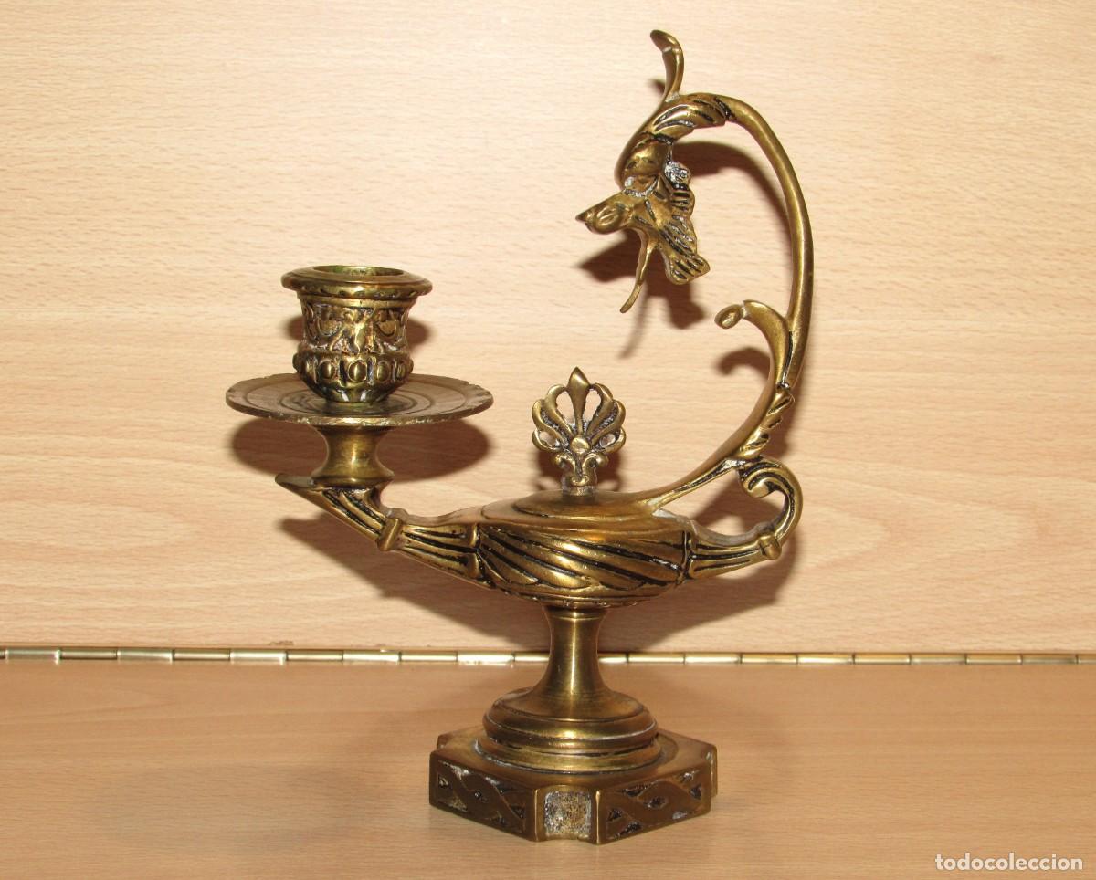 Antig&uuml;edades: Antiguo candelabro oriental porta velas palmatoria bronce l&aacute;mpara m&aacute;gica aceite drag&oacute;n bestia