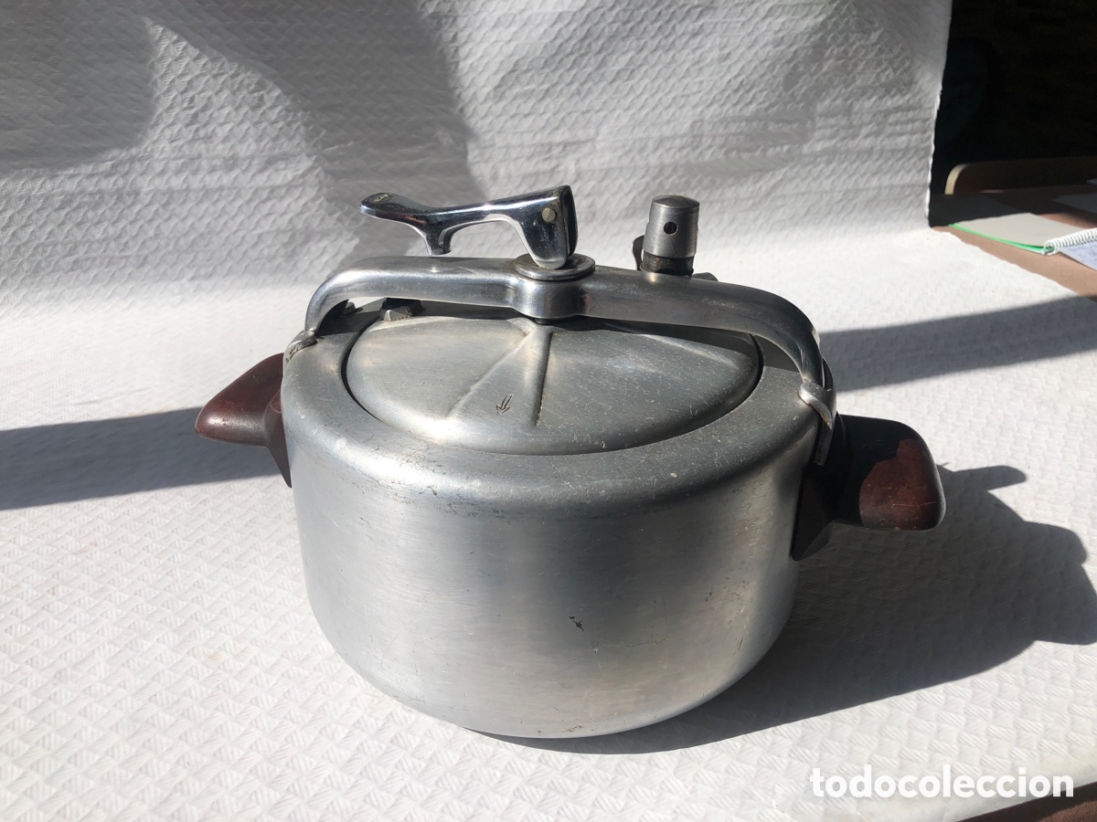 Antig&uuml;edades: Antigua olla a presi&oacute;n / express MINCHIN