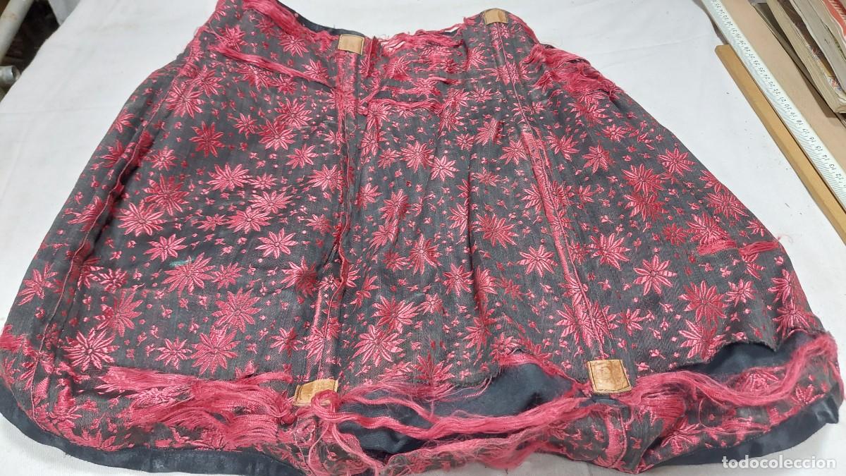 Antig&uuml;edades: Antiguo corset de tela - Foto 2
