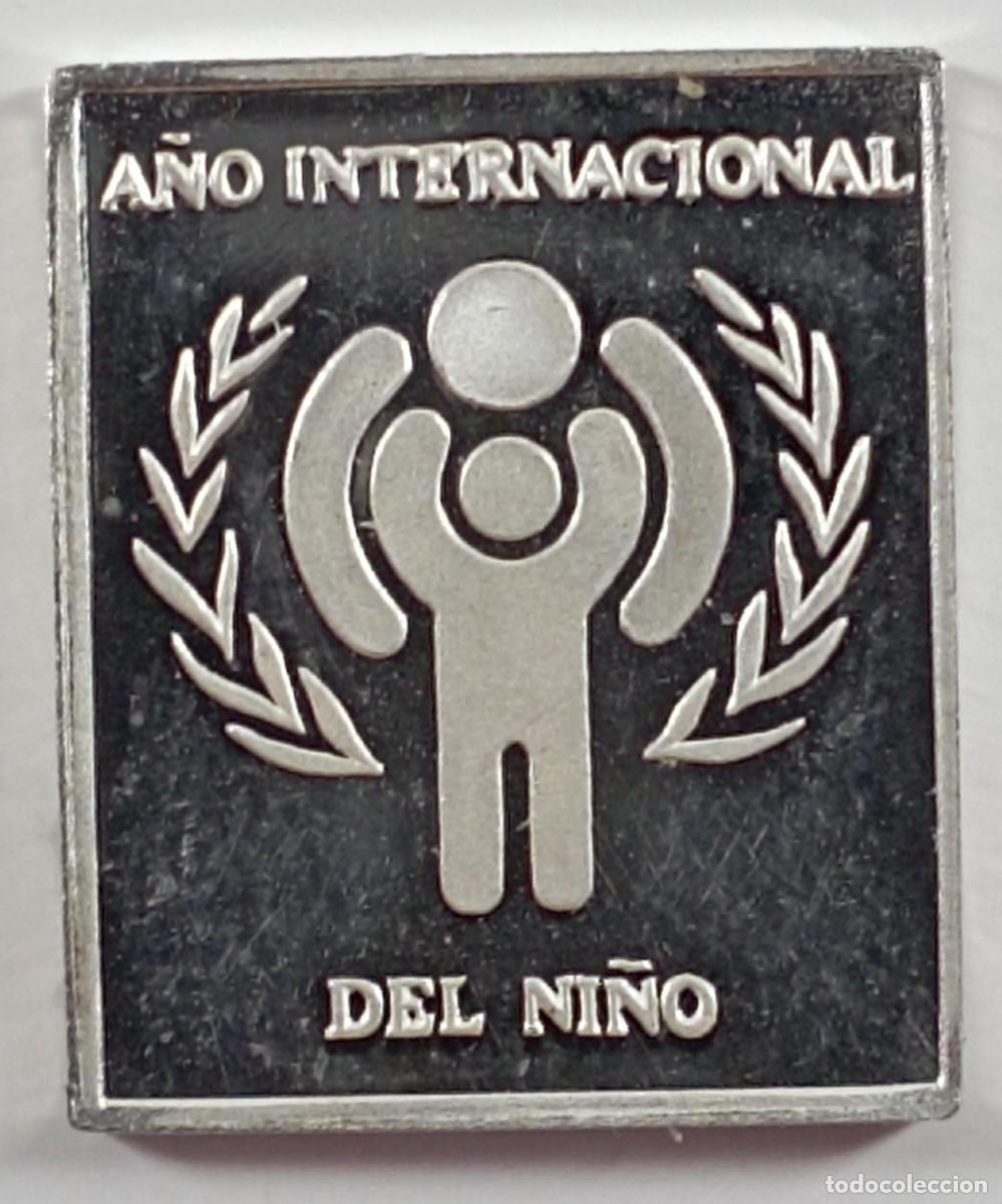 Antig&uuml;edades: Lingote de plata pura (999), PROOF A&ntilde;o Internacional del Ni&ntilde;o