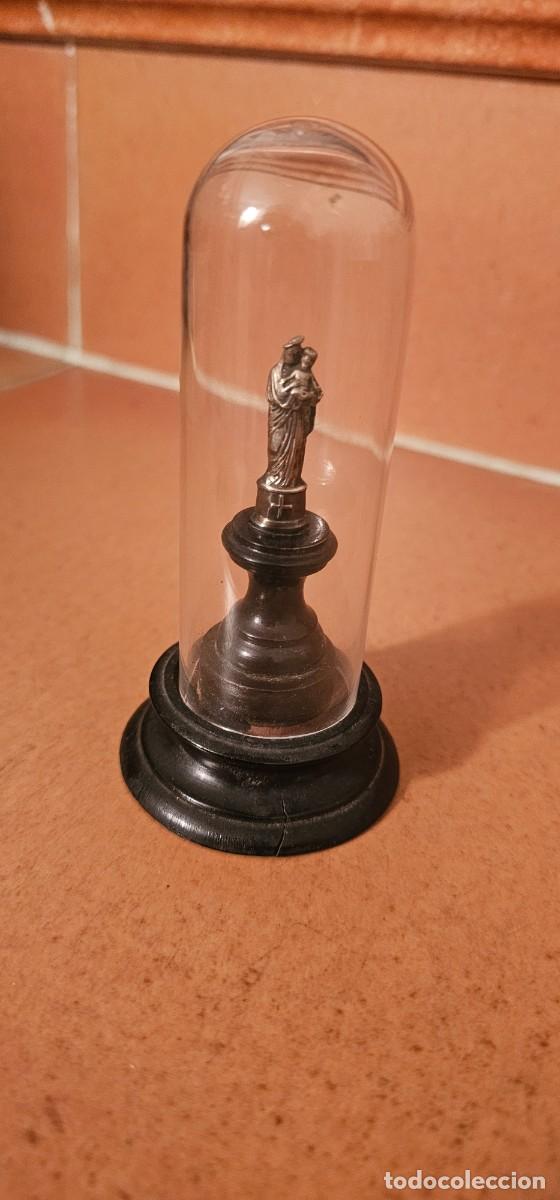 Antig&uuml;edades: Precioso peque&ntilde;o fanal de cristal con virgen y ni&ntilde;o en plata