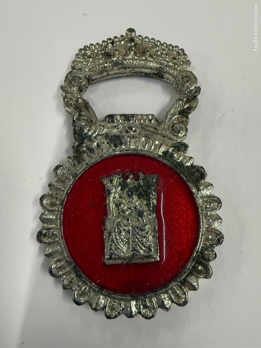 Antig&uuml;edades: Abridor con medalla de la virgen N. Sra de Gracia, Archidona. Mide unos 7x4cms