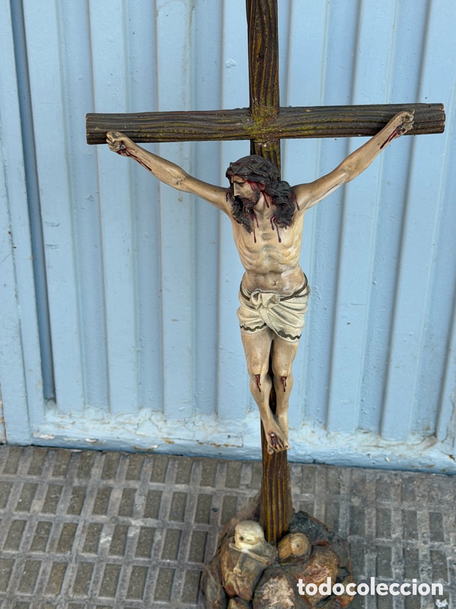 Antig&uuml;edades: Antigua escultura religiosa - Cristo en la Cruz - Olot - Gran tama&ntilde;o