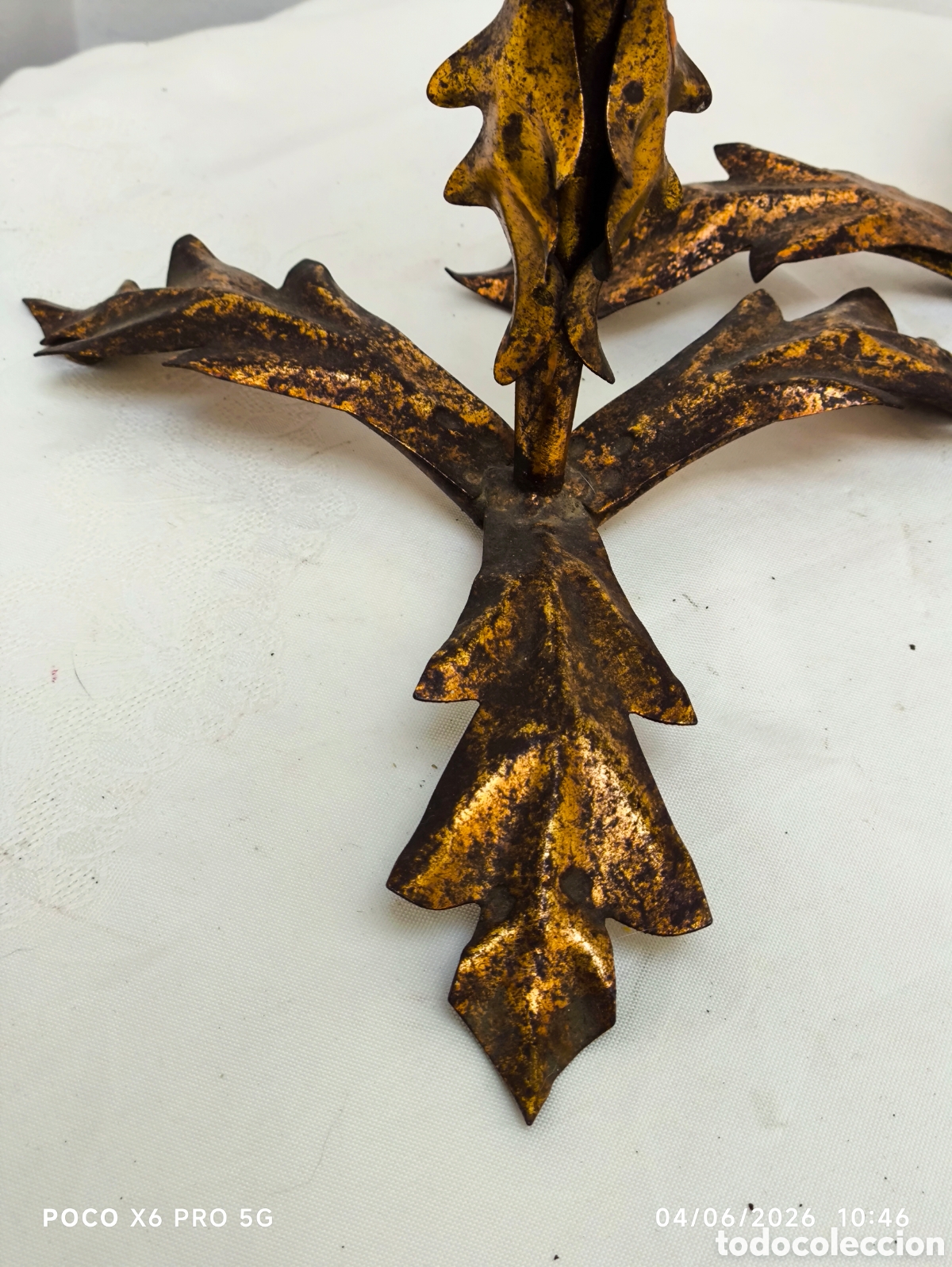 Antig&uuml;edades: Candelabros Bronce hojas de acanto - Foto 4