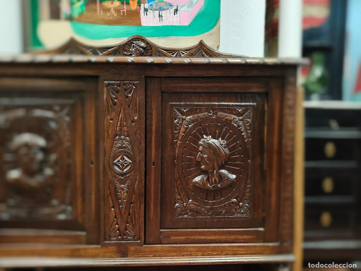 Antig&uuml;edades: Aparador antiguo de madera tallada - Foto 3