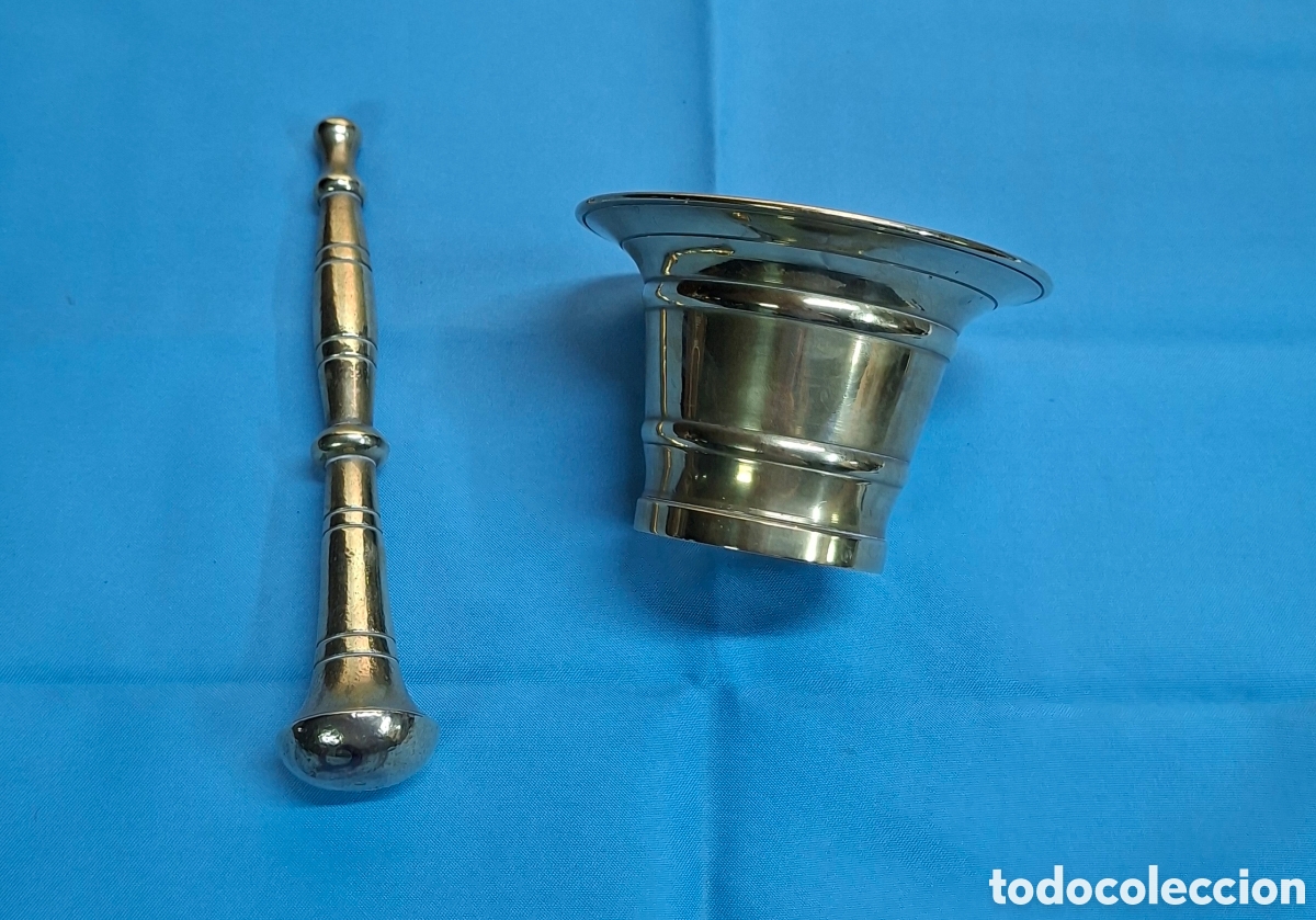 Antig&uuml;edades: Mortero antiguo de lat&oacute;n dorado - Foto 6