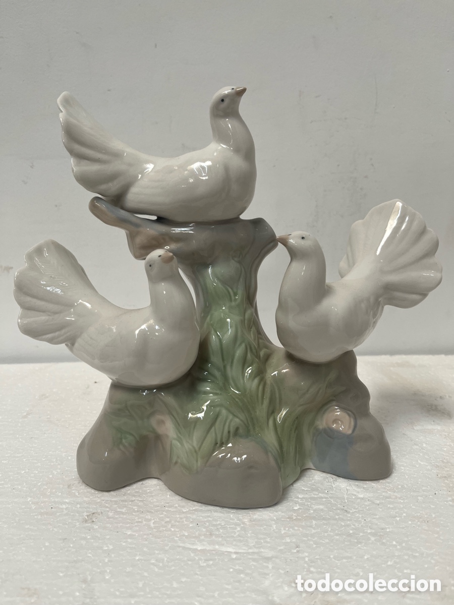Antig&uuml;edades: Figura palomas en porcelana esmaltada