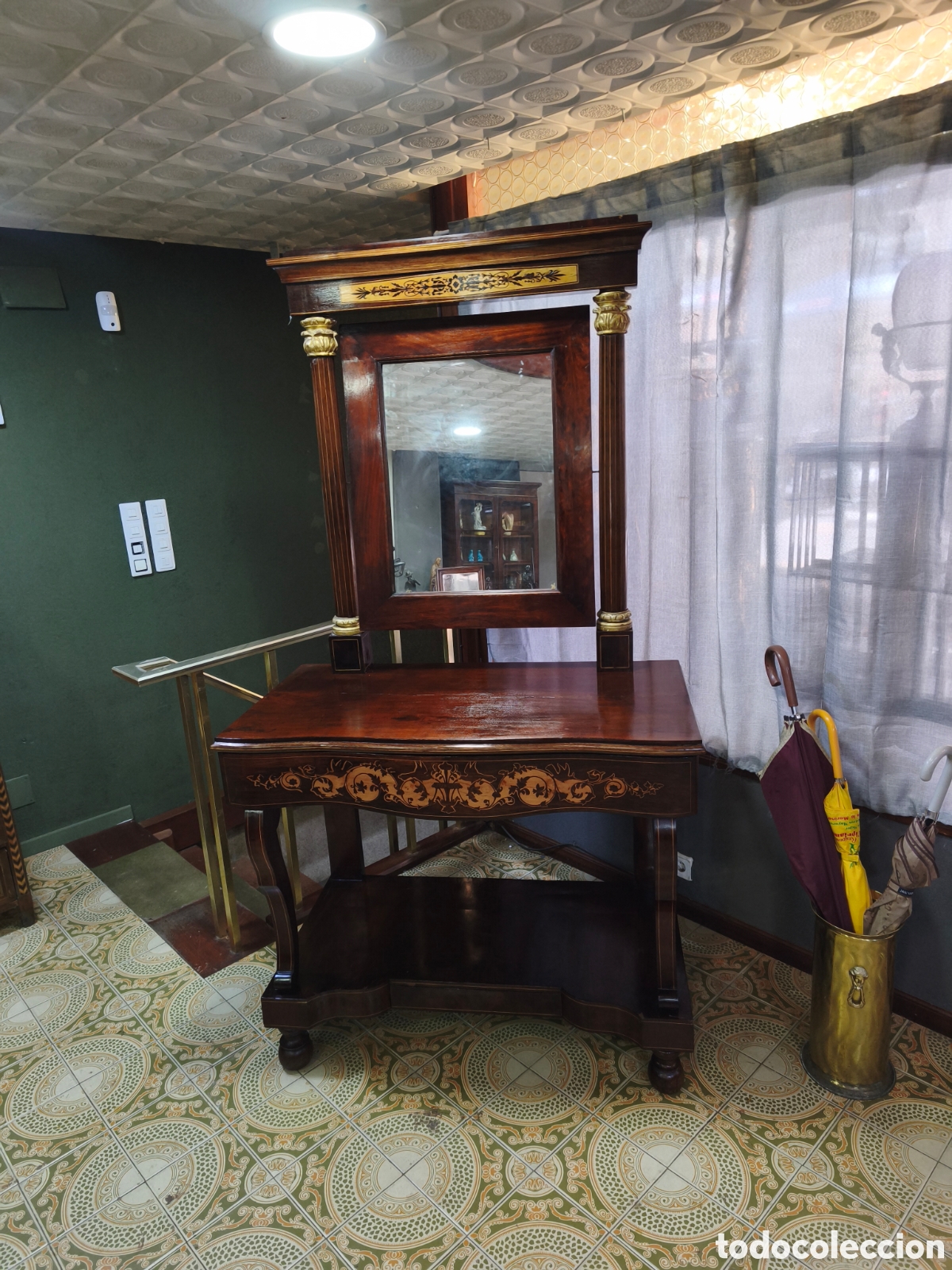 Antig&uuml;edades: Consola con espejo reina gobernadora