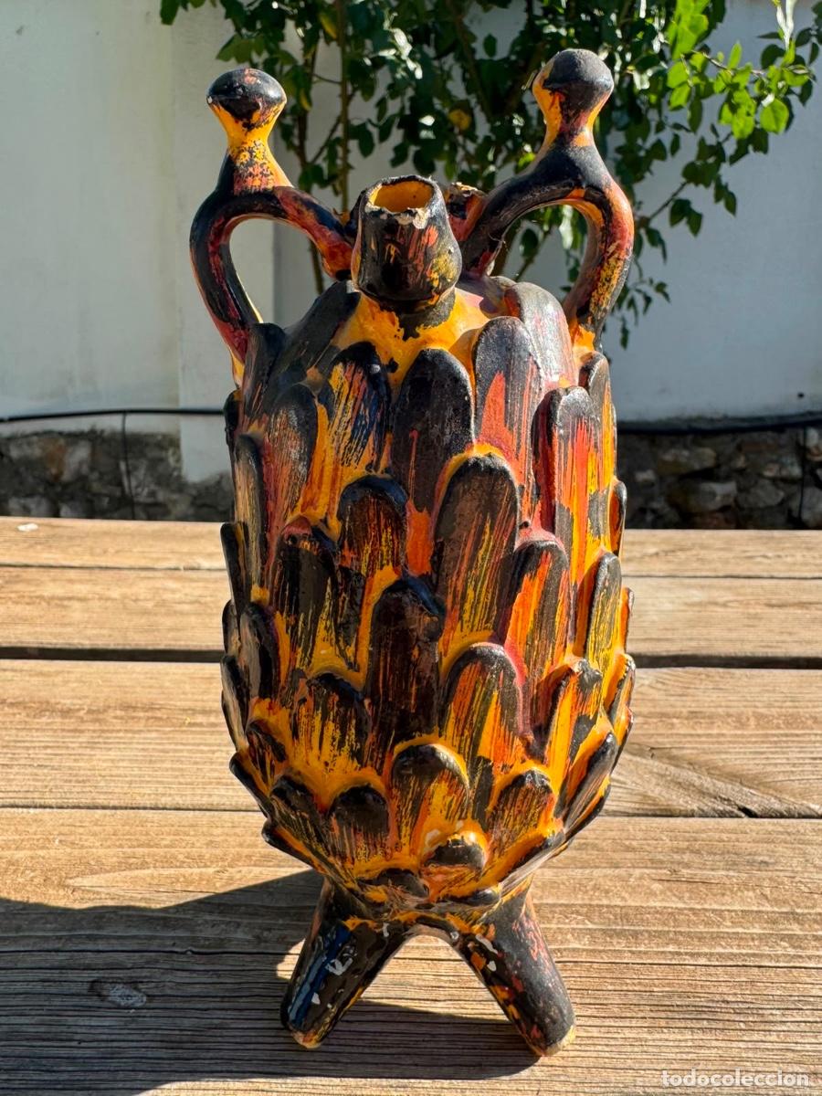 Antig&uuml;edades: Botijo mitad s XX forma escamas pi&ntilde;a cer&aacute;mica 22cms