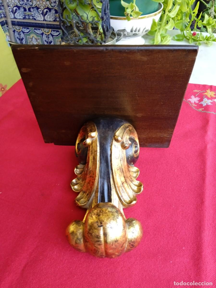 Antig&uuml;edades: M&eacute;nsula repisa para figura - Foto 2