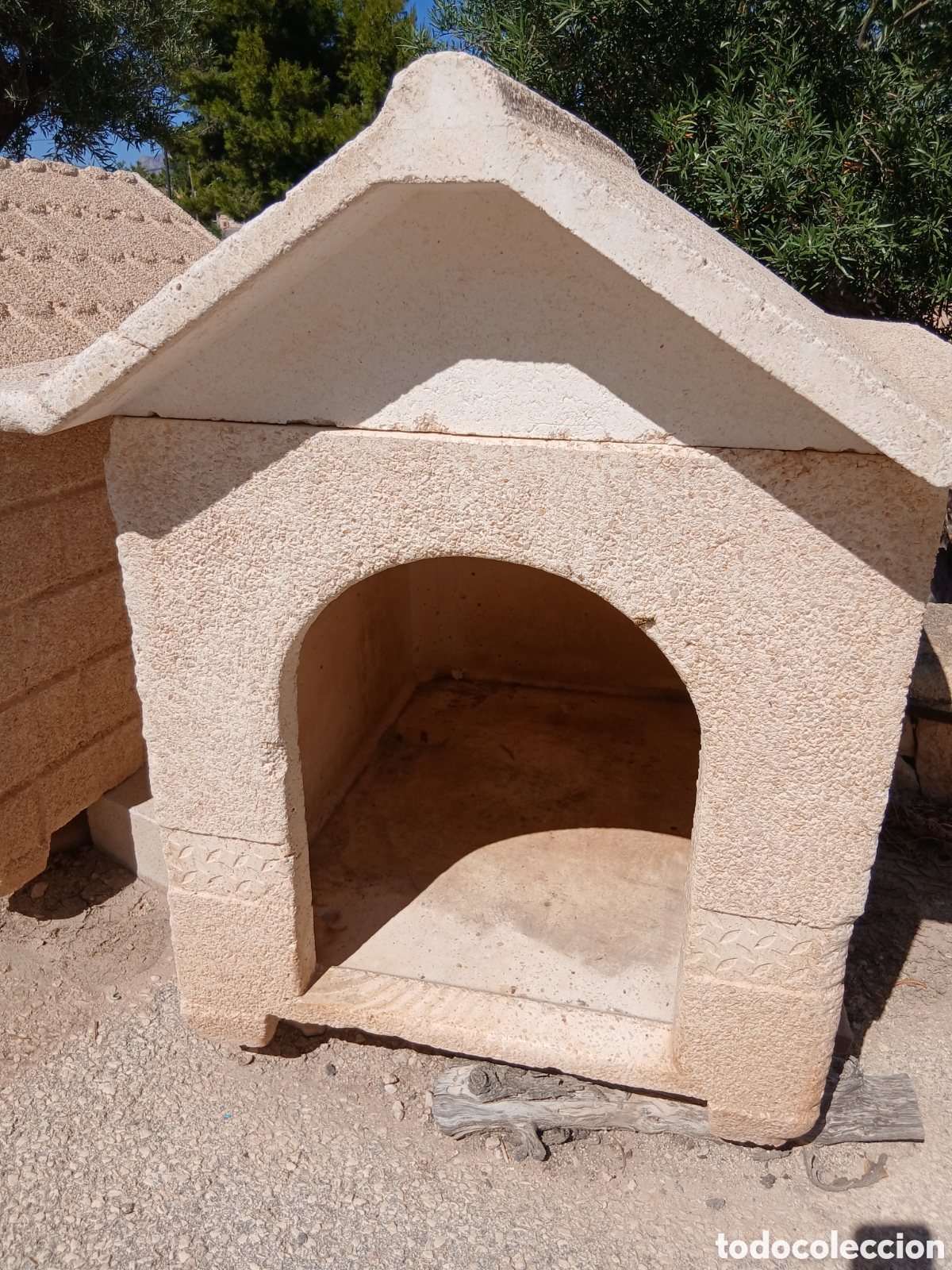 Antig&uuml;edades: Caseta de perros piedra - Foto 3