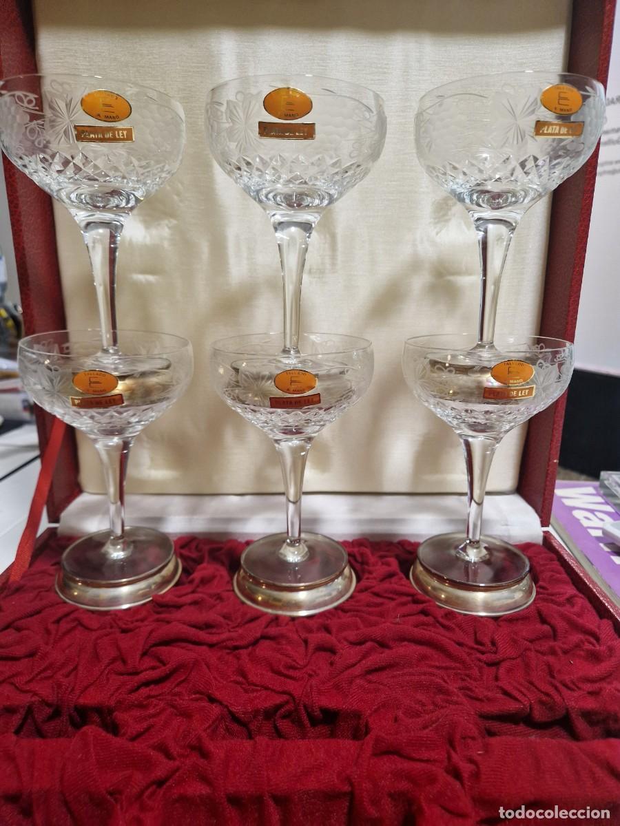 Antig&uuml;edades: Juego de 6 copas, cristal tallado y plata, sin estrenar.