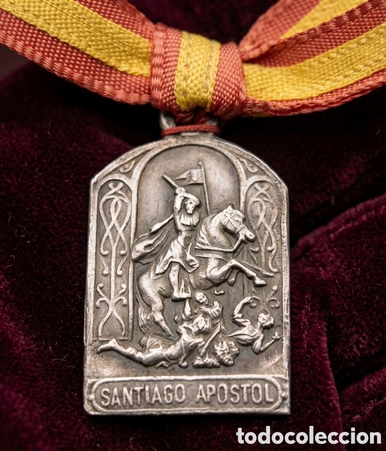 Antig&uuml;edades: Antigua medalla del Ap&oacute;stol Santiago