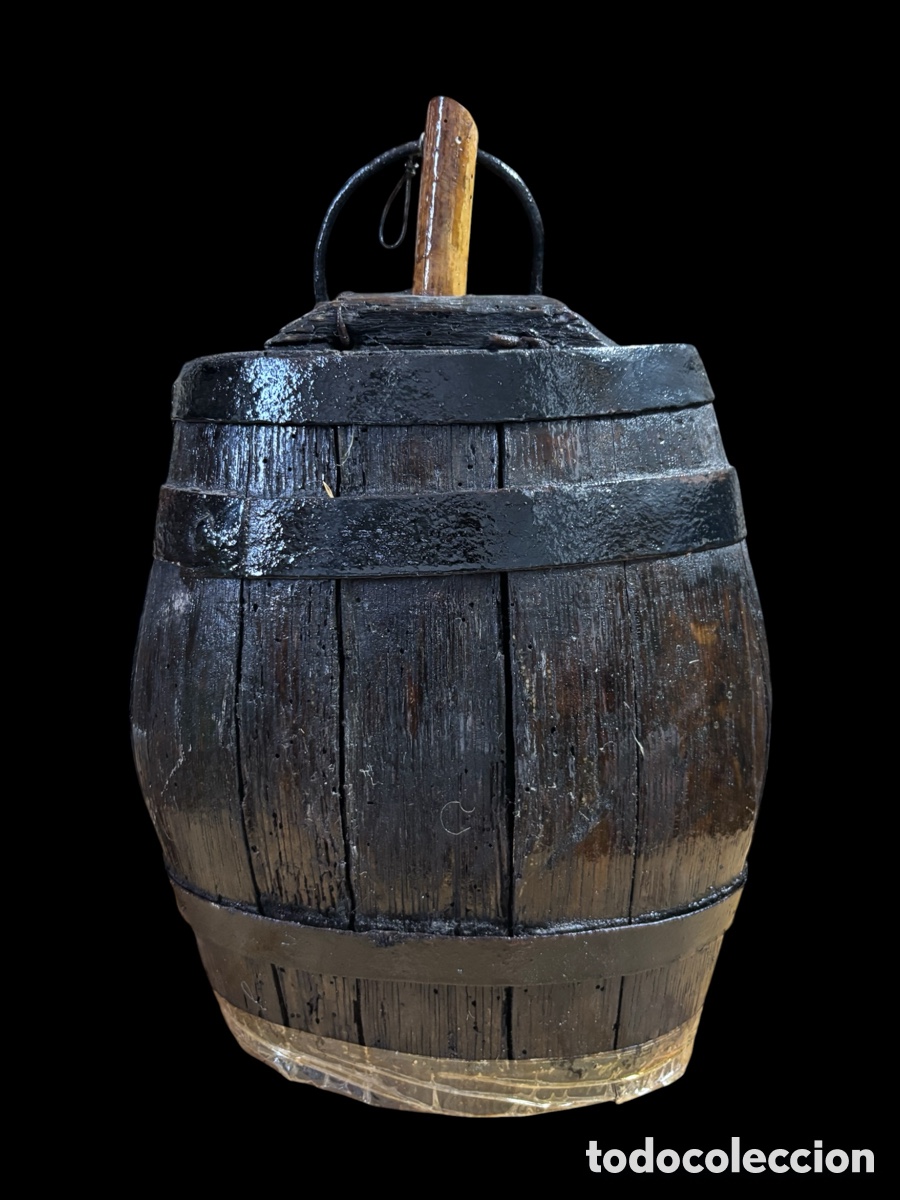 Antig&uuml;edades: Antiguo barrilete de maletera y hierro