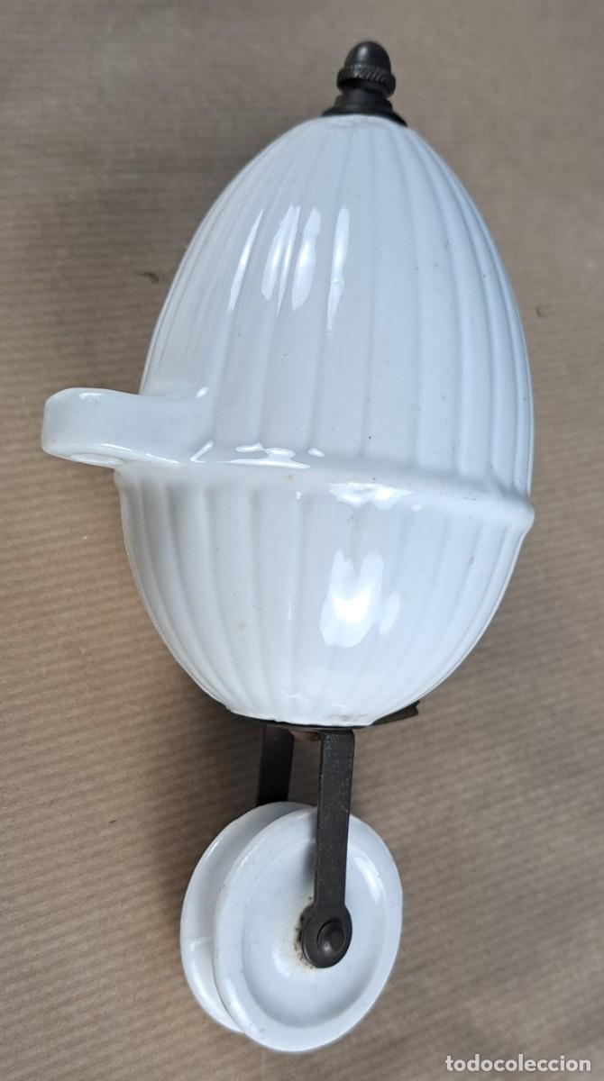 Antig&uuml;edades: Antiguo contra peso para lampara en porcelana, S. XIX