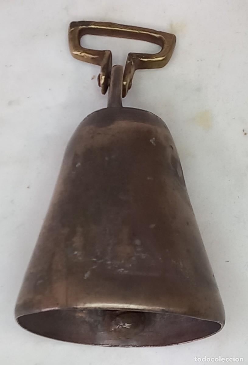 Antig&uuml;edades: ANTIGUA CAMPANA , CAMPANILLA DE BRONCE