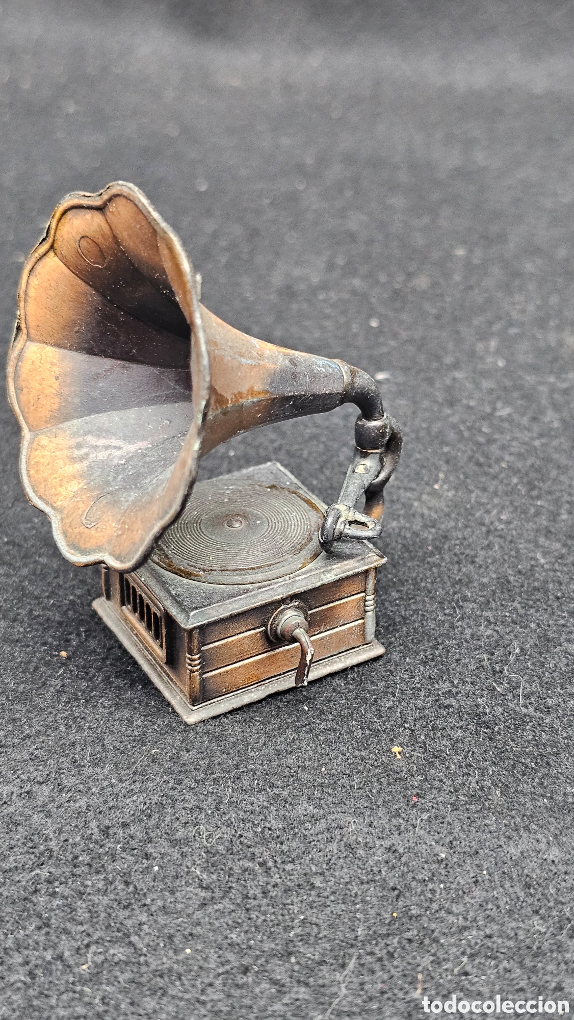 Antig&uuml;edades: Afilador / sacapuntas gram&oacute;fono de colecci&oacute;n