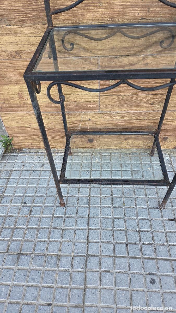 Antig&uuml;edades: mesita de hierro de forja - Foto 5