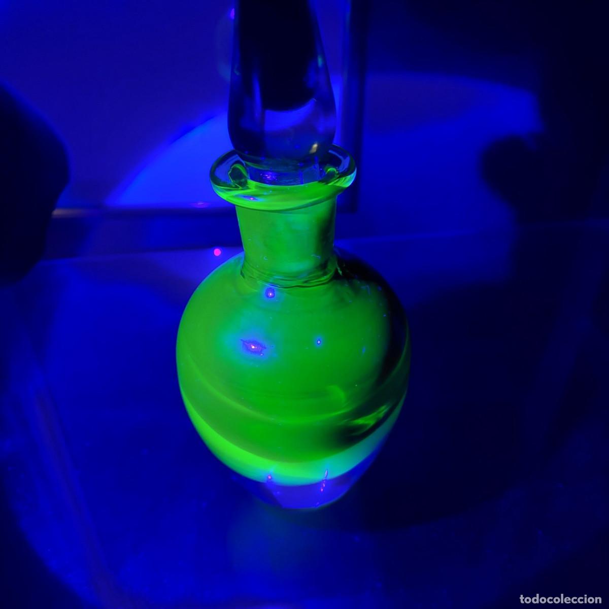 Antig&uuml;edades: Bote para perfume Murano Uranio - Foto 2