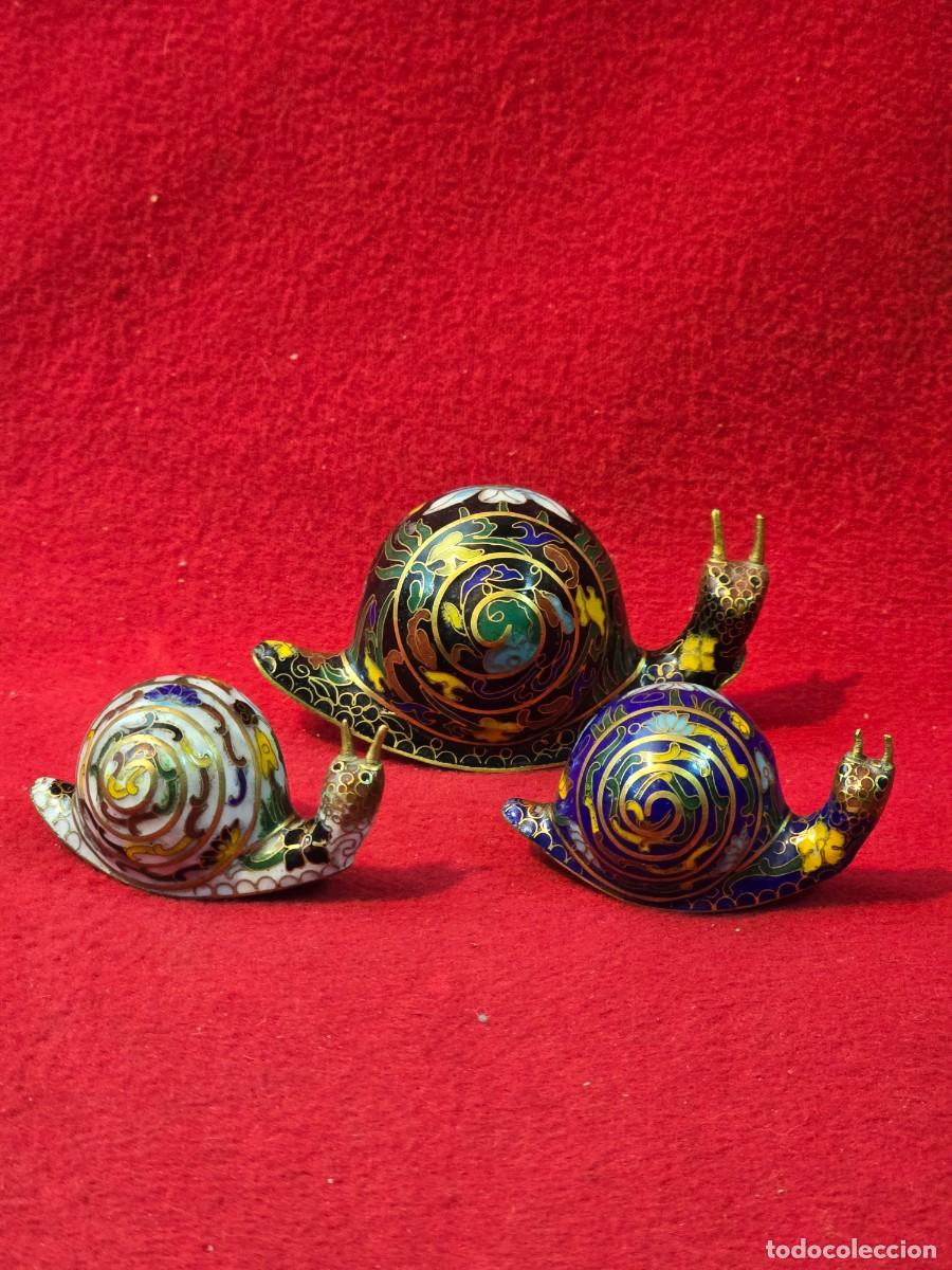 Antig&uuml;edades: Lote de caracoles de cloisonne