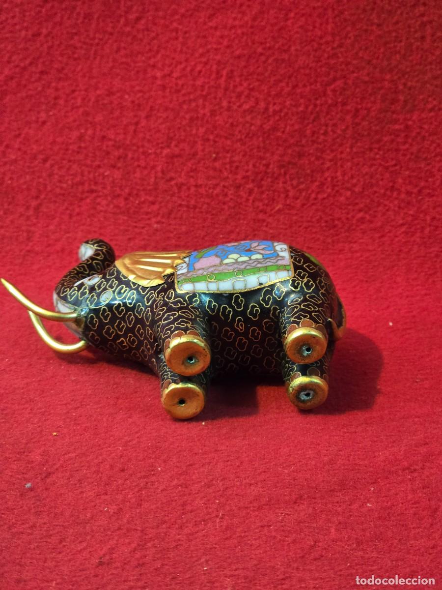 Antig&uuml;edades: Elefande de bronce , cloisonne. - Foto 3