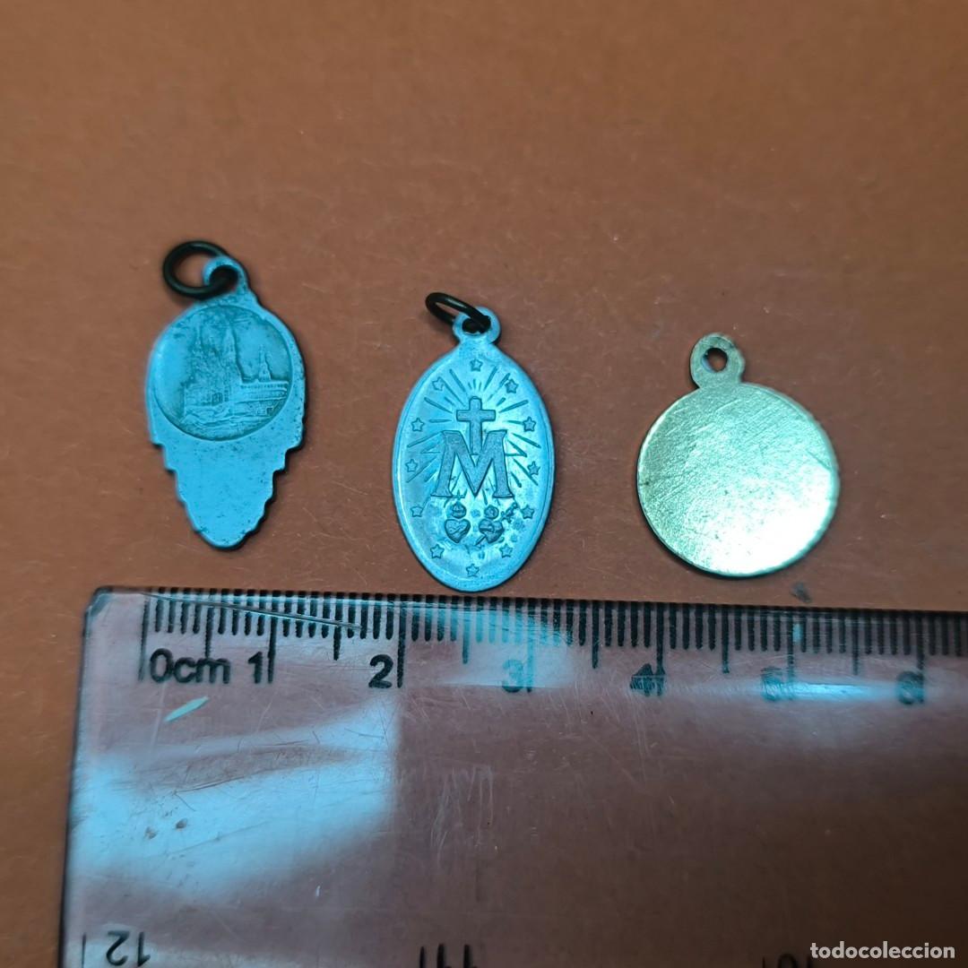 Antig&uuml;edades: 001507COM-pack medallitas religiosas - Foto 2