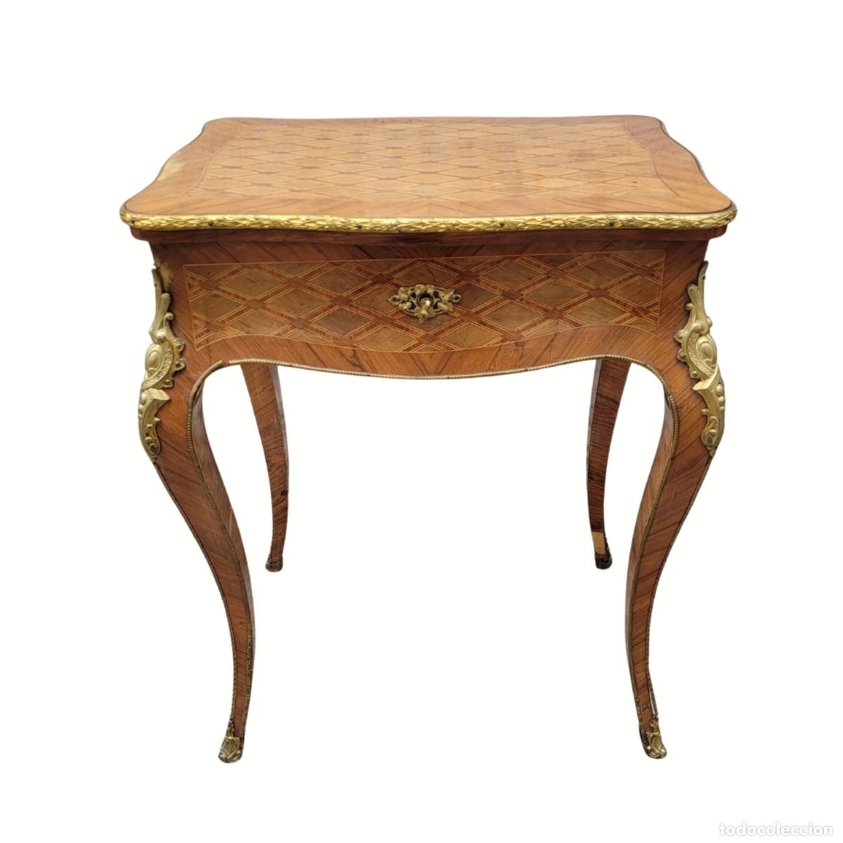 Antig&uuml;edades: Tocador o Copiffeuse franc&eacute;s Napole&oacute;n III, marqueter&iacute;a de madera y bronce dorado, ormolu