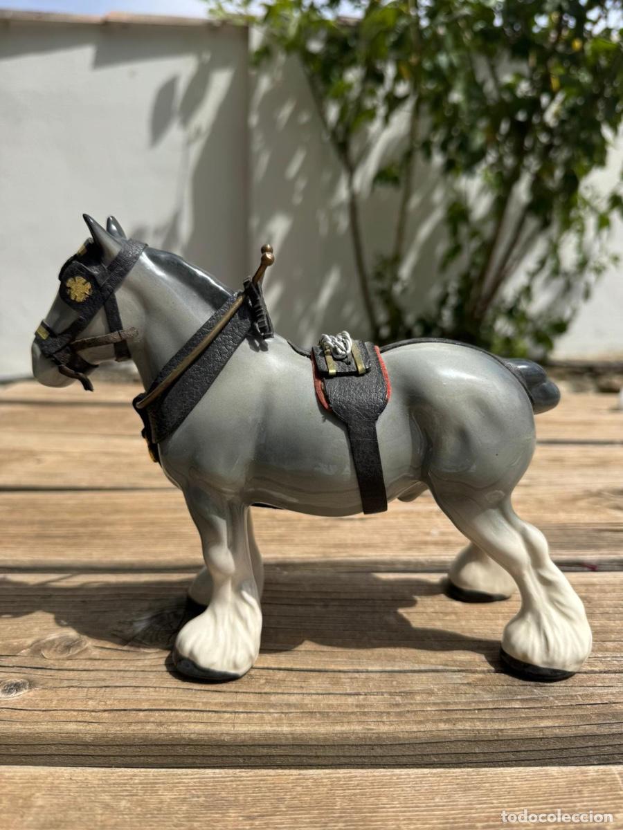 Antig&uuml;edades: Caballo percher&oacute;n figura inglesa loza staffordshire Melba Ware largo 20cms