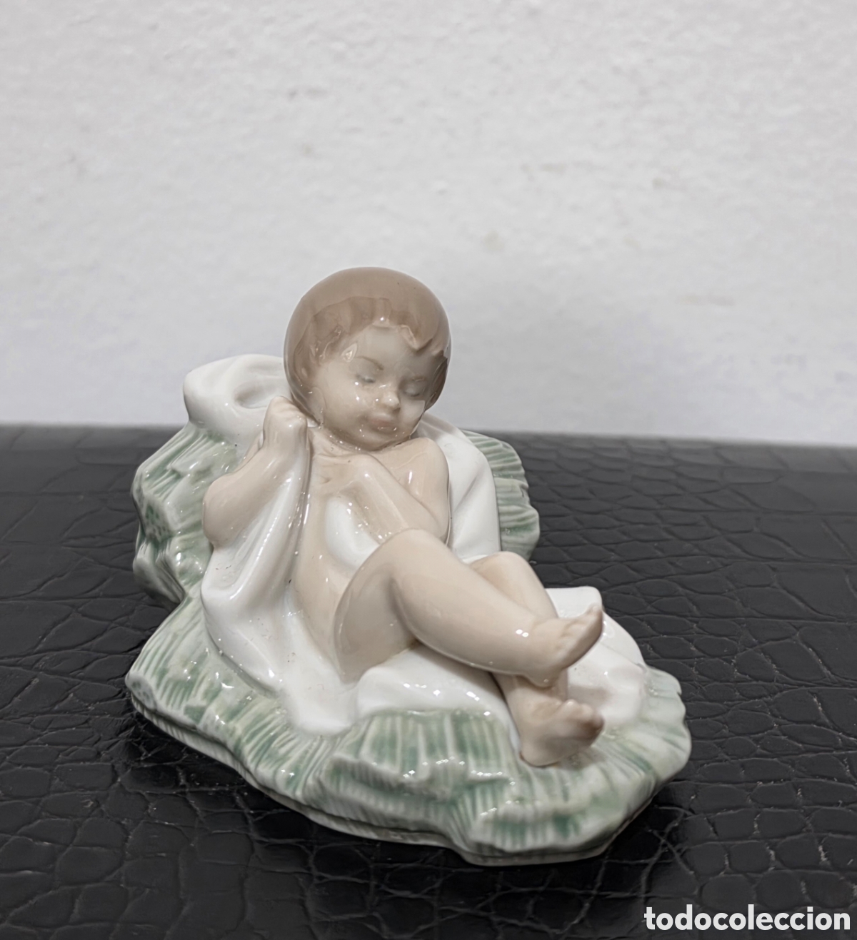 Antig&uuml;edades: Lladr&oacute; Figura Ni&ntilde;o Jes&uacute;s en Bel&eacute;n-II