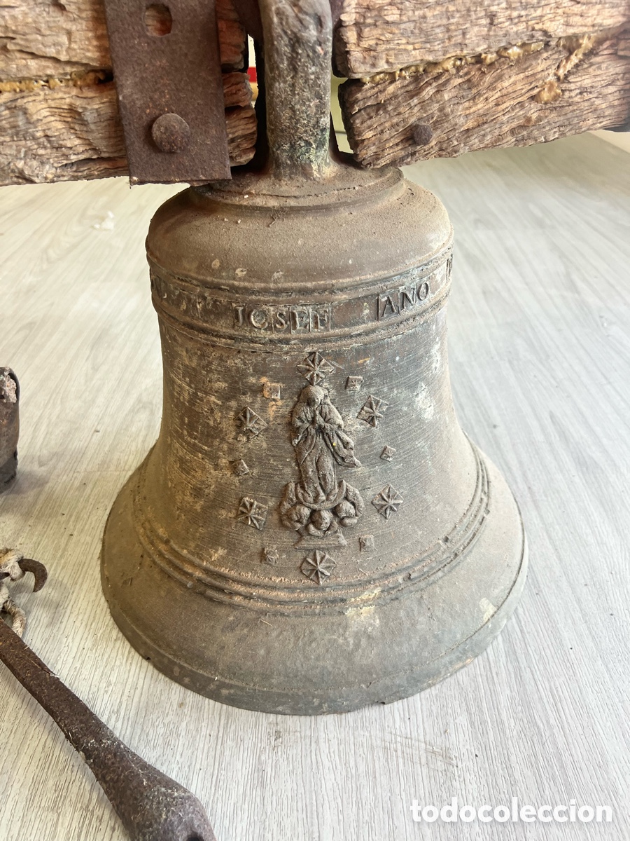 Antig&uuml;edades: Campana bronce a&ntilde;o 1778