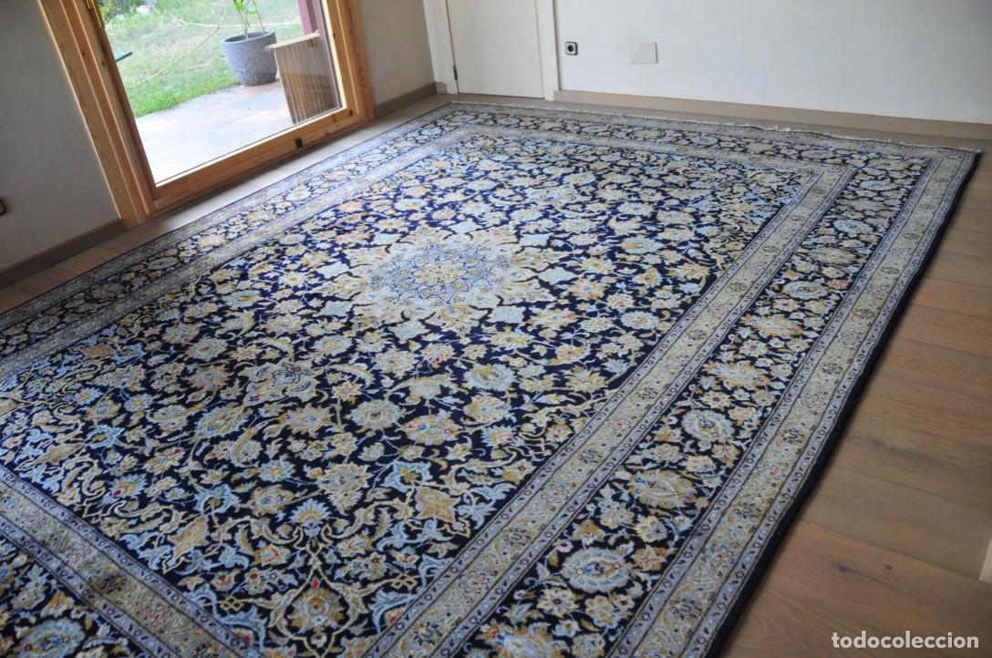 Antig&uuml;edades: Gran alfombra Kashan de taller &ndash; 312 x 418 cm &ndash; Lana Kork &ndash; Excelente estado