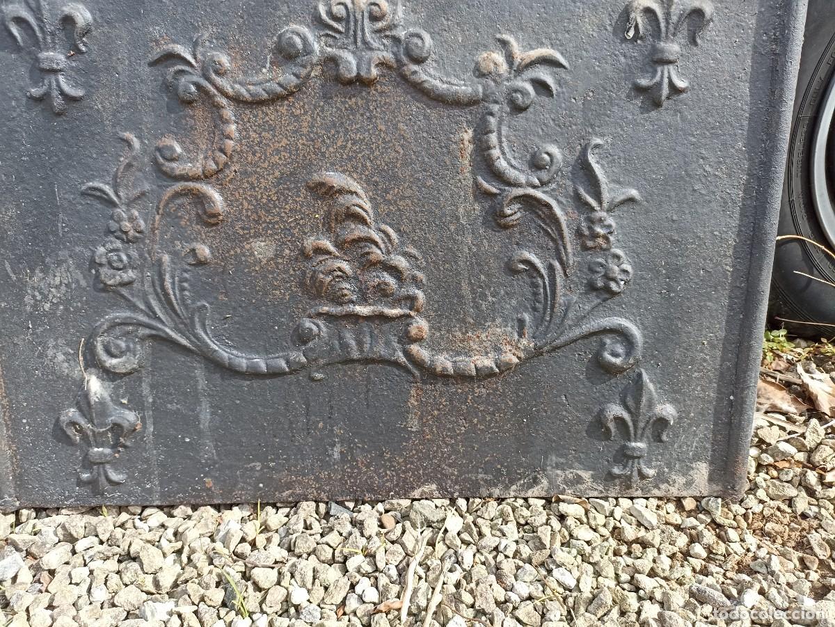 Antig&uuml;edades: Placa de chimenea, trasfuego, flor de Lys - Foto 4