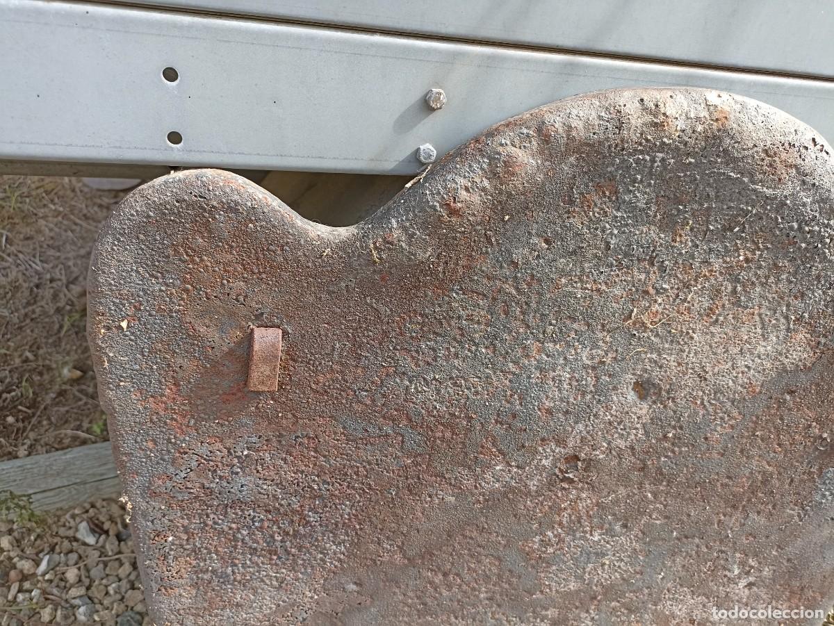 Antig&uuml;edades: Placa de chimenea, trasfuego, flor de Lys - Foto 8