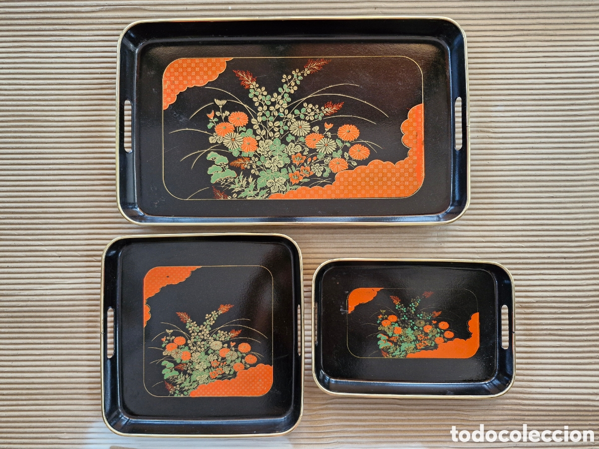 Antig&uuml;edades: JUEGO CONJUNTO DE TRES BANDEJAS CON DIBUJOS FLORES. CON ASAS VINTAGE