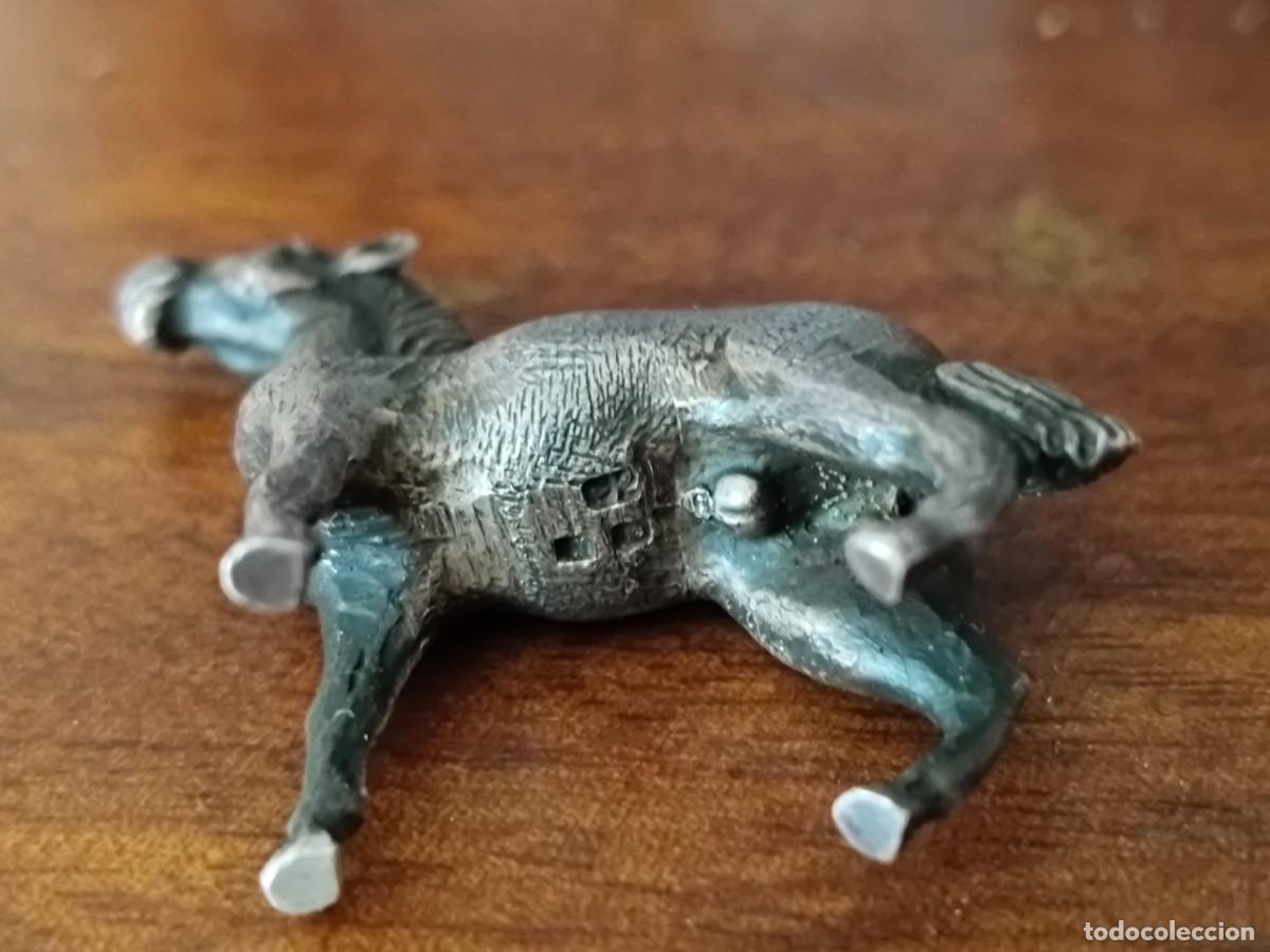 Antig&uuml;edades: Caballito con resellos en panza. Plata? - Foto 3