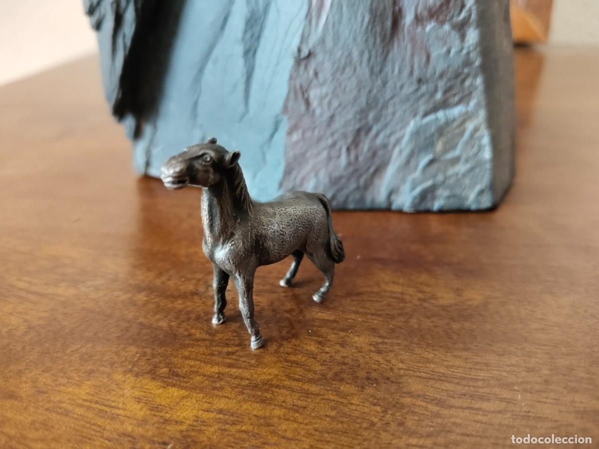 Antig&uuml;edades: Caballito con resellos en panza. Plata? - Foto 6