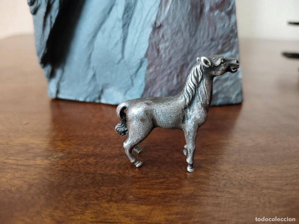 Antig&uuml;edades: Caballito con resellos en panza. Plata? - Foto 9