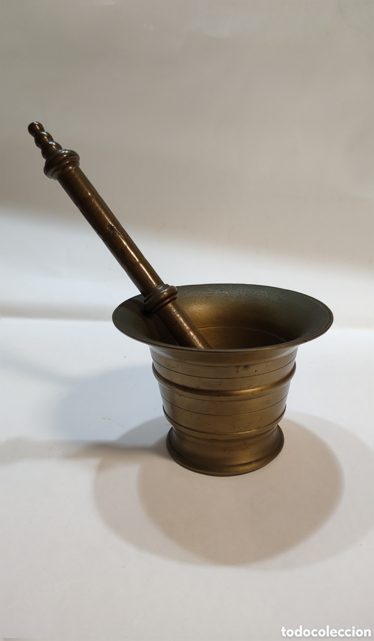 Antig&uuml;edades: Almirez antiguo de Bronce S.XVIII