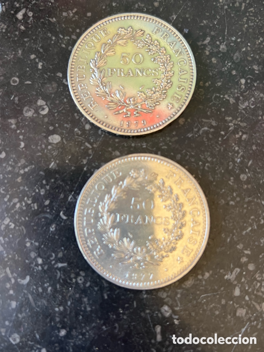 Antig&uuml;edades: Lote 2 monedas 50 francos 1977 y 1979 plata