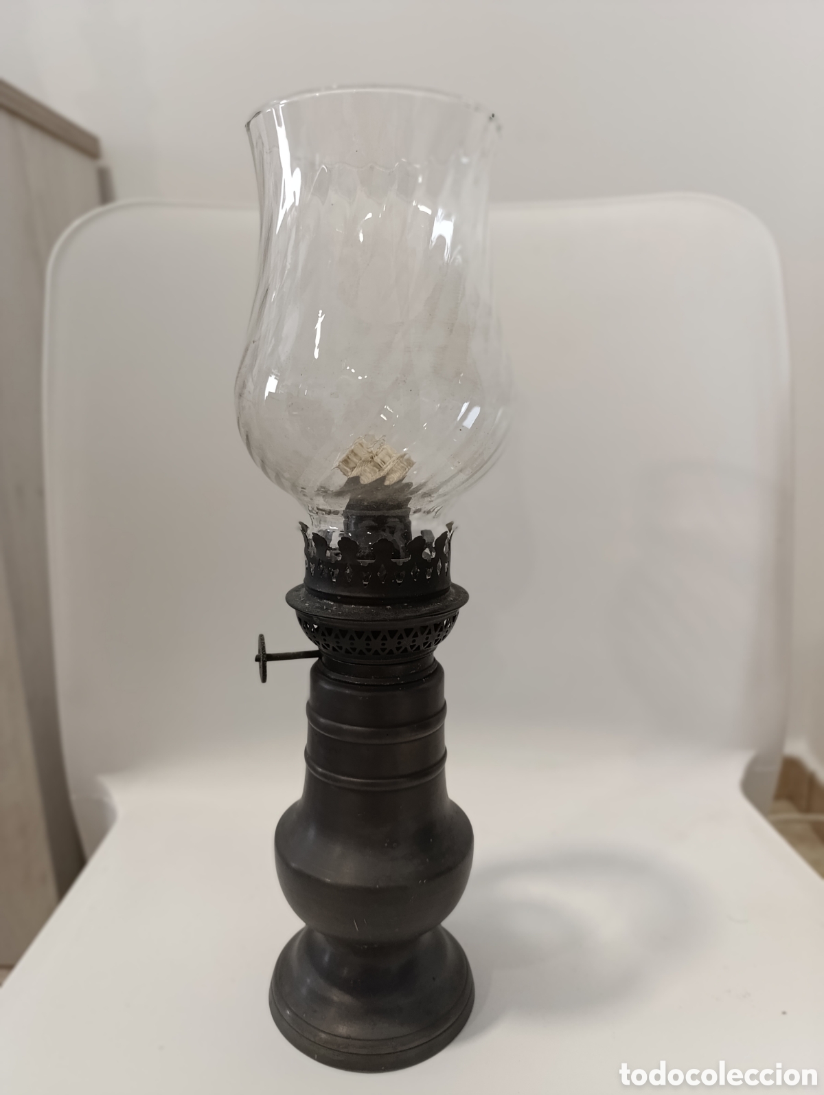 Antig&uuml;edades: Antiguo quinqu&eacute; de esta&ntilde;o.34cm - Foto 8