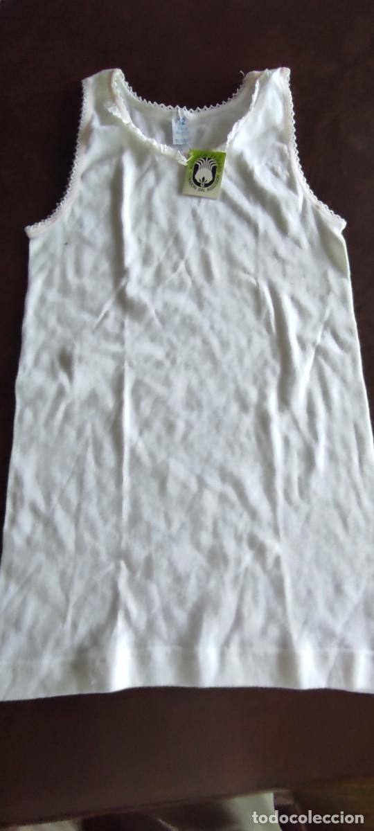 Antig&uuml;edades: CAMISETA INTERIOR CLASICA DE TIRANTES PARA NI&Ntilde;A. FERRYS. 100% ALGODON. TALLA 12. CON ETIQUETA.