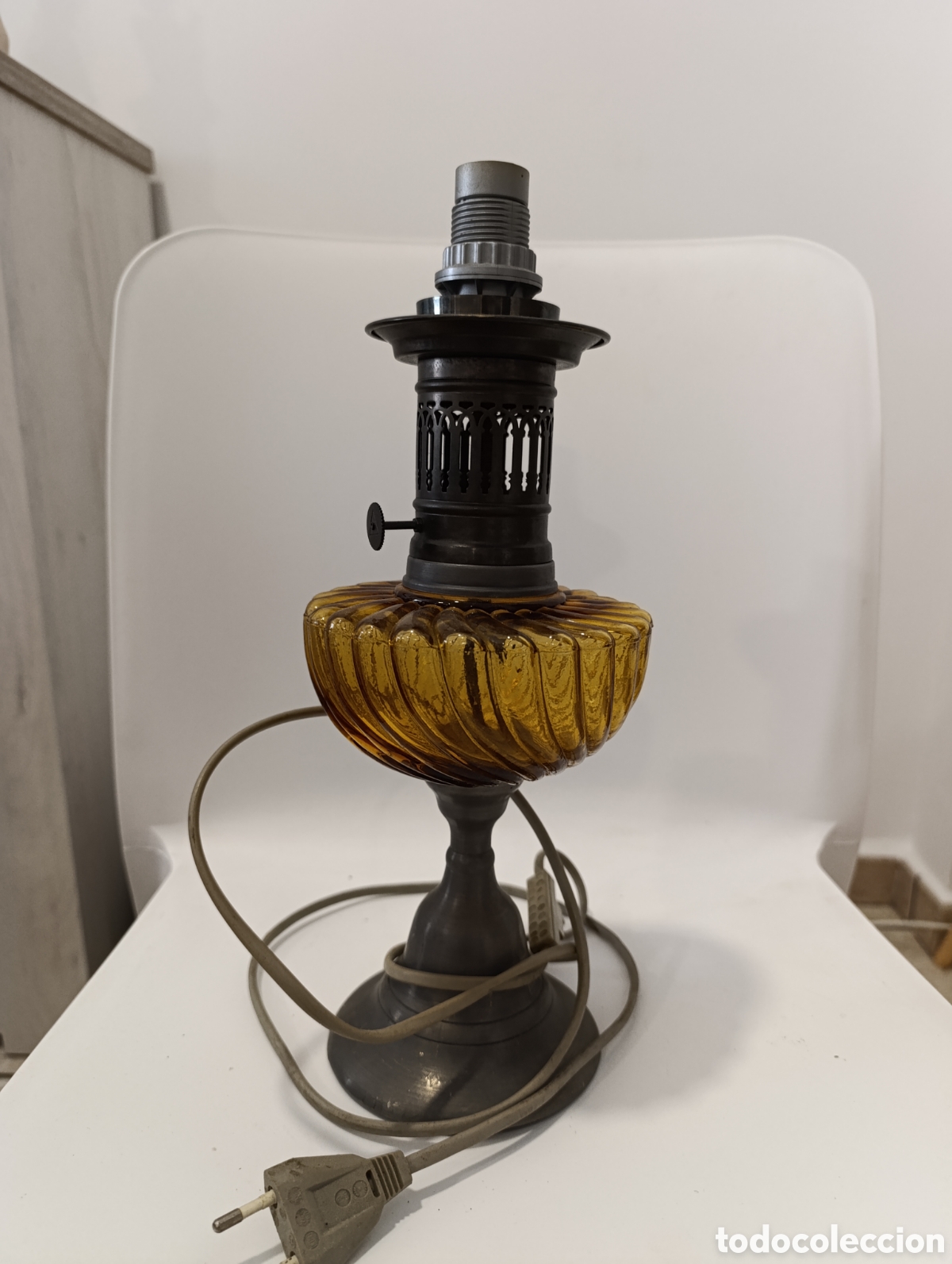 Antig&uuml;edades: Lampara de mesa. Quinqu&eacute;. - Foto 6