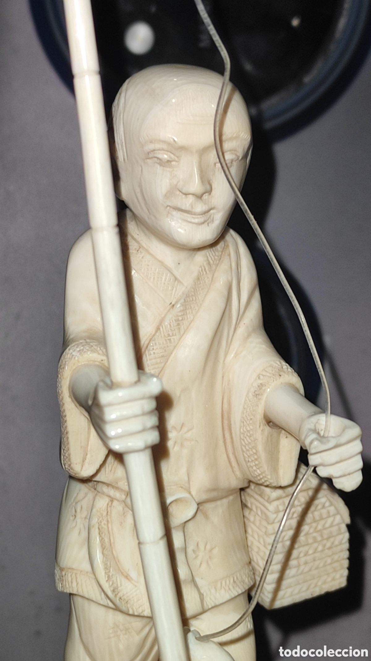 Antig&uuml;edades: Bonita Figura de chino pescador ,