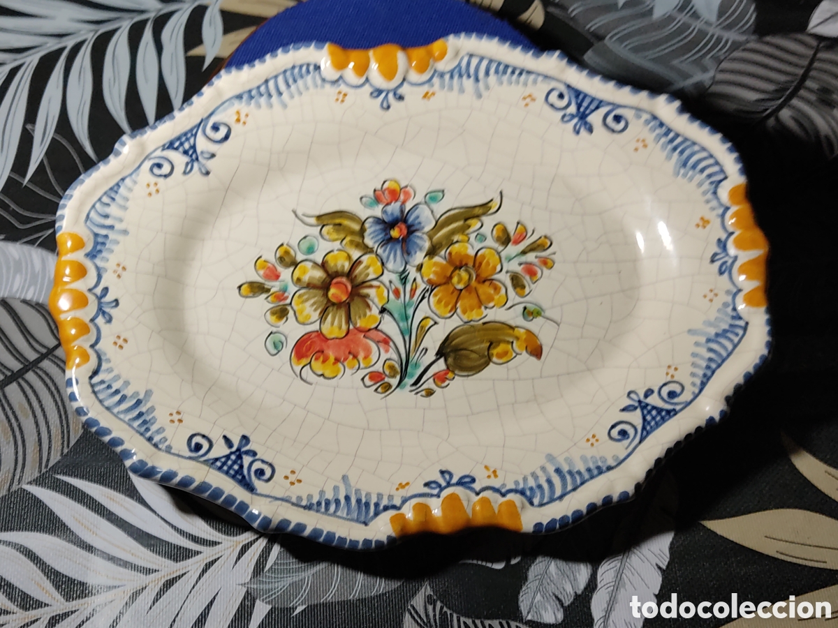 Antig&uuml;edades: Bandeja de cer&aacute;mica de Talavera para colgar,Firmada.
