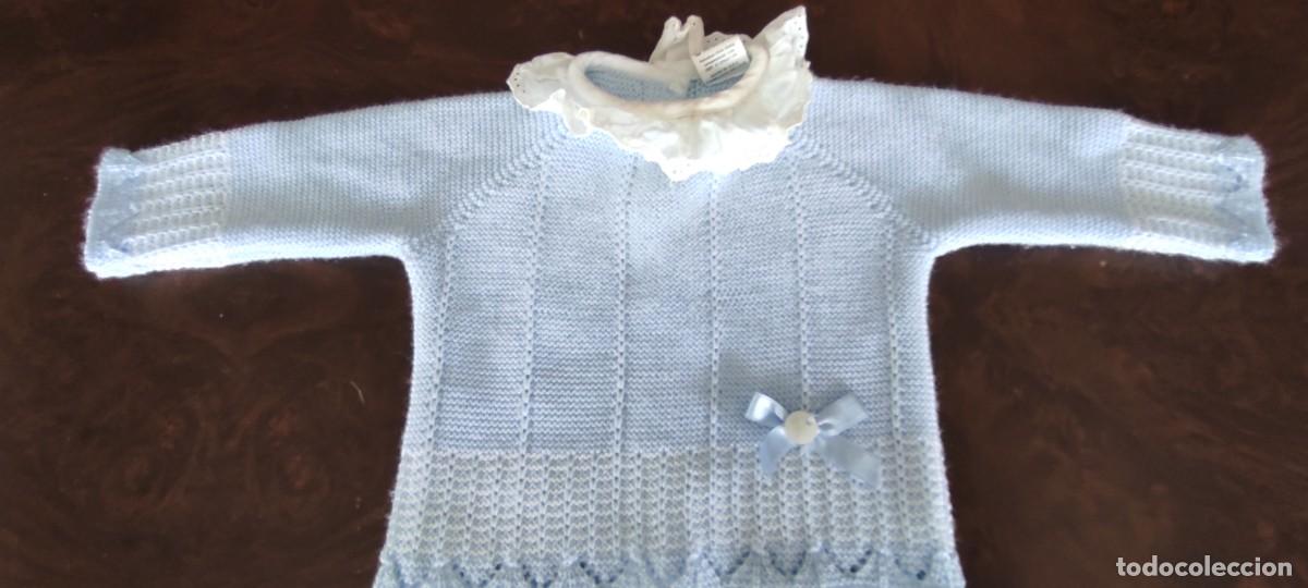 Antig&uuml;edades: BONITO JERSEY DE PUNTO FINO AZUL CELESTEPARA BEB&Eacute; O MU&Ntilde;ECO REBORN. CUELLO BATISTA CALADA.