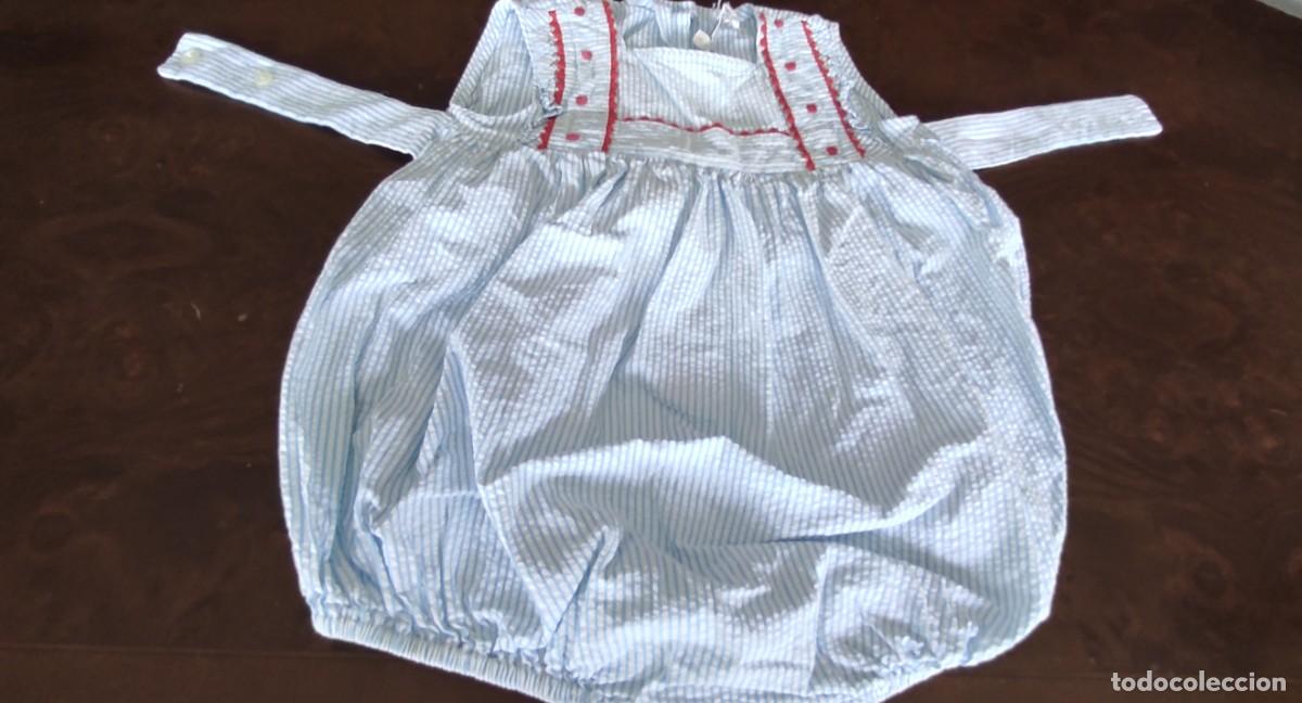 Antig&uuml;edades: ANTIGUO PELELE RANITA MIL RAYAS AZUL Y BLANCO - DETALLES EN ROJO - TALLA 1 (BEBE Y REBORN.rn