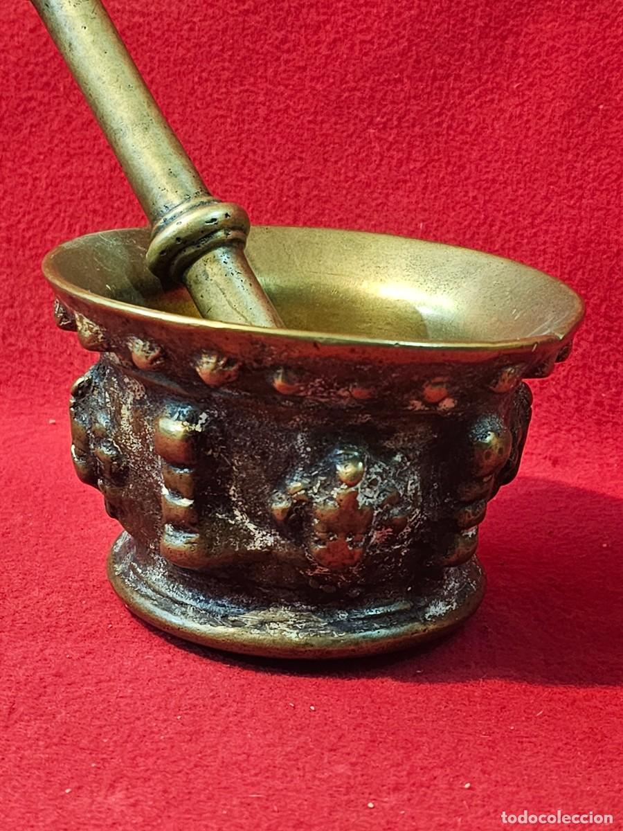 Antig&uuml;edades: ALMIREZ O MORTERO DE BRONCE.