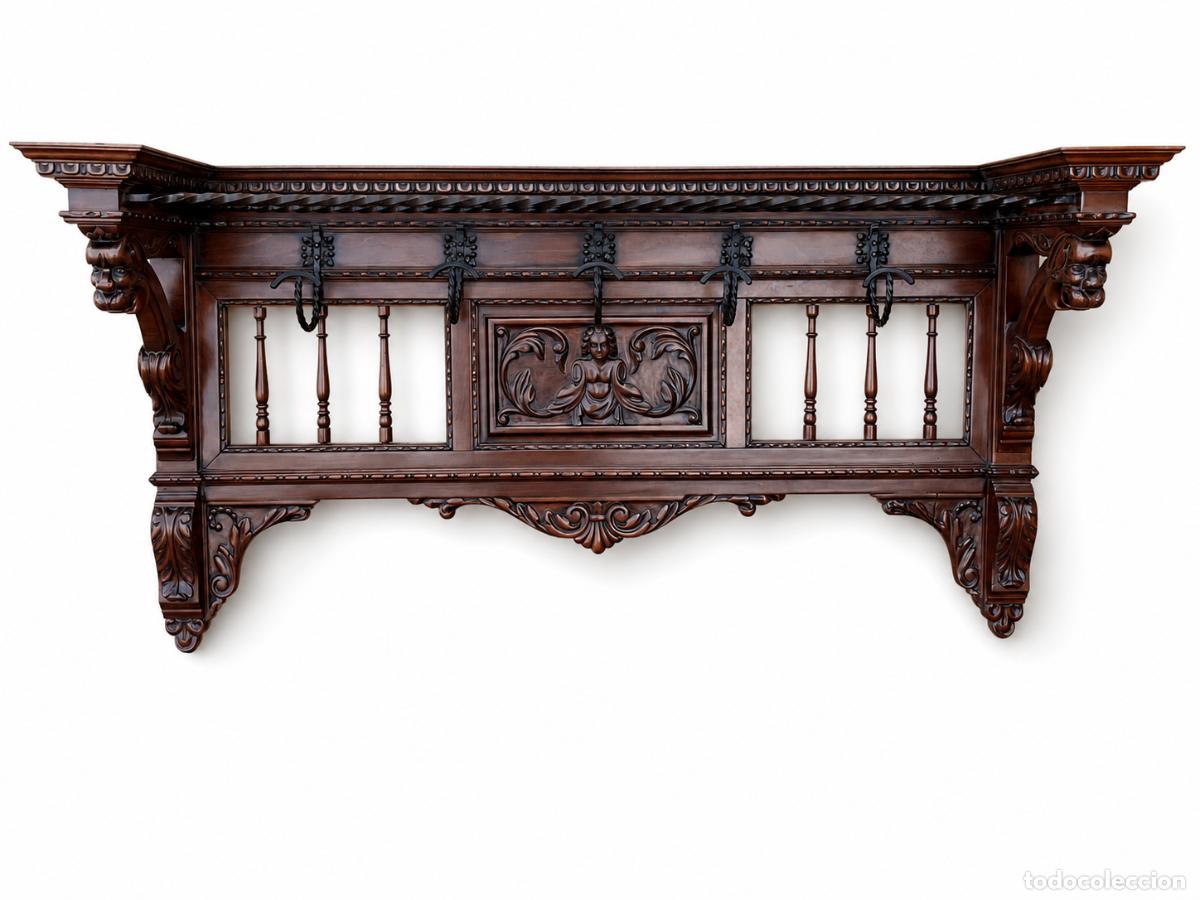 Antiguidades: Perchero&ndash;sombrerero de pared (fechado 1935) madera tallada y hierro forjado, 138 cm &ndash; entrega en man