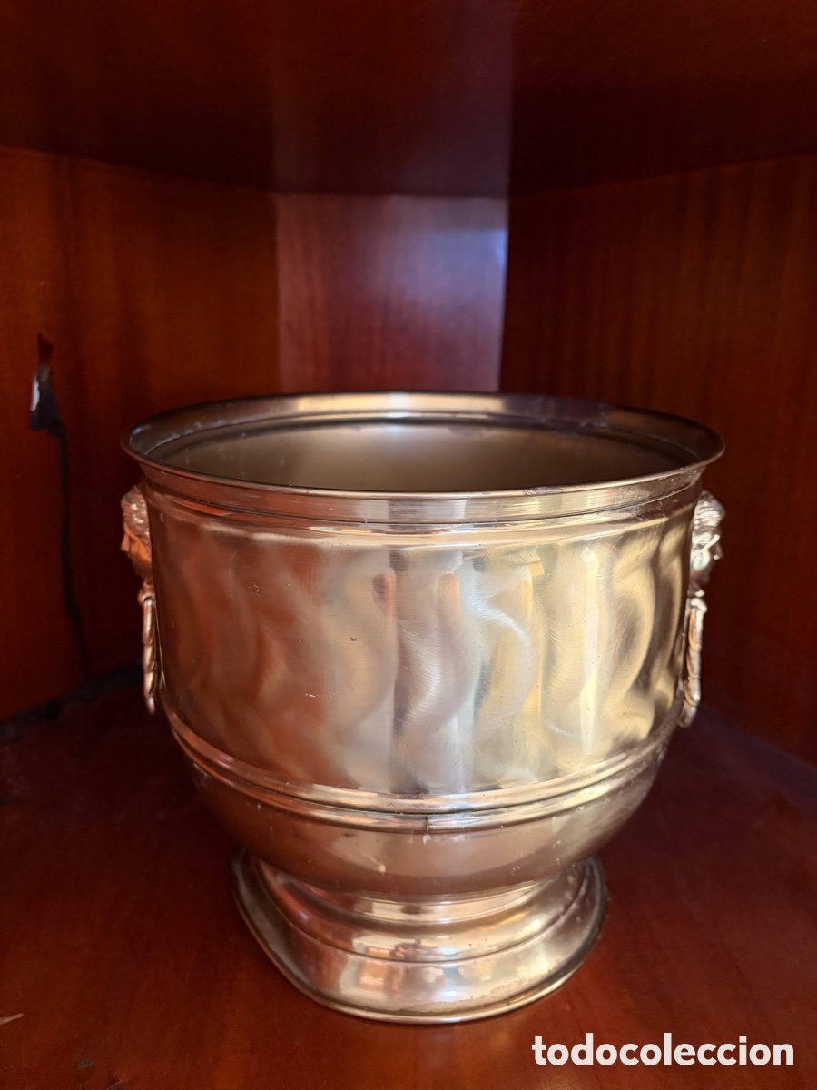 Antig&uuml;edades: 2 maceteros de lat&oacute;n de dos alturas - Foto 10