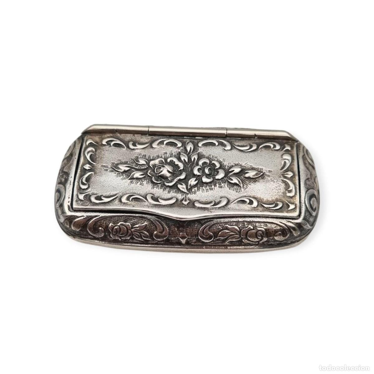 Antig&uuml;edades: Caja rape de plata 925, inspiraci&oacute;n victoriana, decoraci&oacute;n floral, Europa, siglo XX